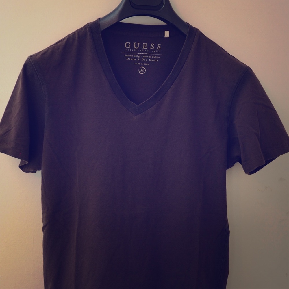 Guess vneck shirt